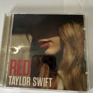 (R-9) Taylor Swift - Red. CD